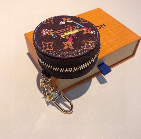 ブランドキーホルダー側面デザイン